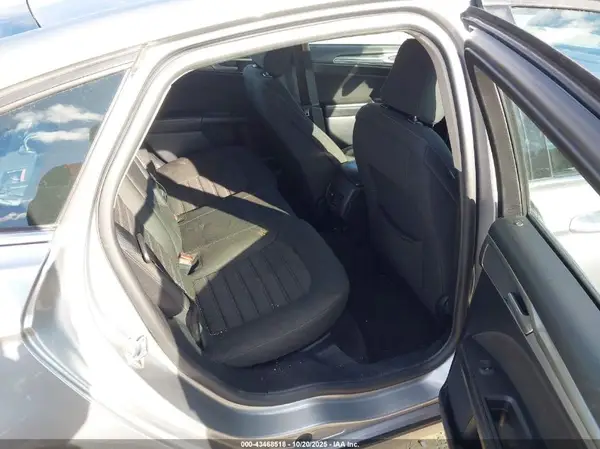 3FA6P0LU2LR102351 2020 FORD FUSION - Image 8