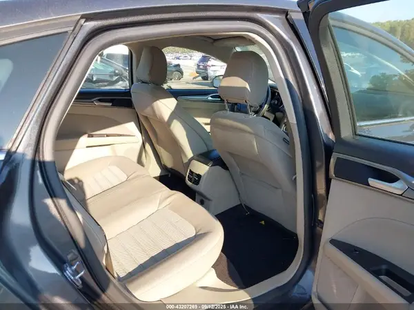 3FA6P0LU2LR213076 2020 FORD FUSION - Image 8