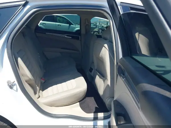 3FA6P0LU2LR214390 2020 FORD FUSION - Image 8