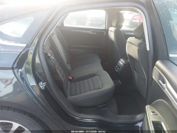 3FA6P0LU2LR225812 2020 FORD FUSION - Image 8