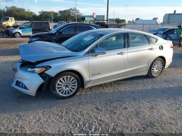 3FA6P0LU3GR190980 2016 FORD FUSION - Image 2