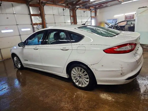 3FA6P0LU3GR333040 2016 FORD FUSION - Image 2