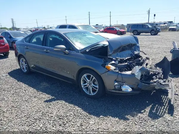 3FA6P0LU3GR386983 2016 FORD FUSION - Image 1