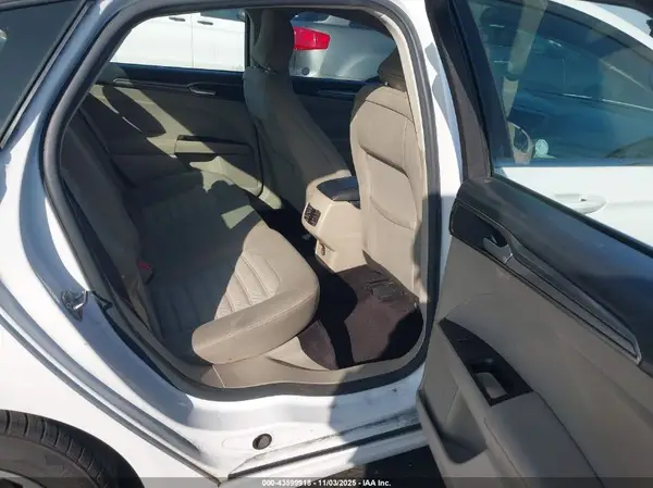 3FA6P0LU3HR218018 2017 FORD FUSION - Image 8