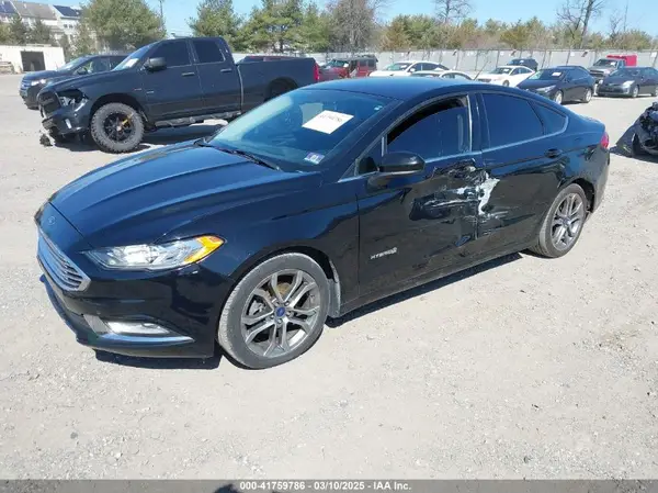 3FA6P0LU3HR232520 2017 FORD FUSION - Image 2