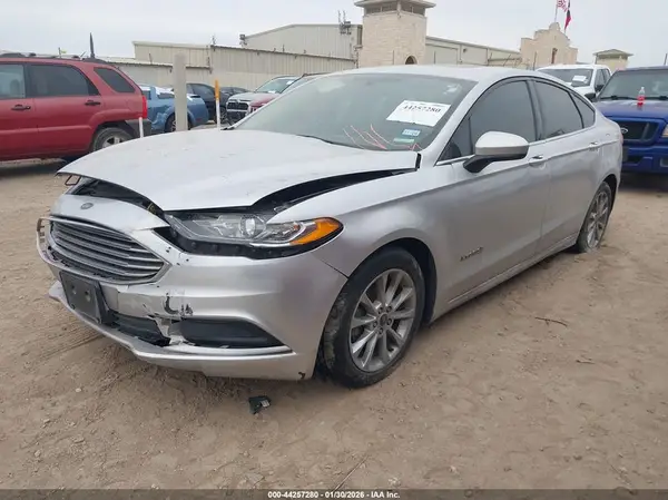 3FA6P0LU3HR232713 2017 FORD FUSION - Image 2