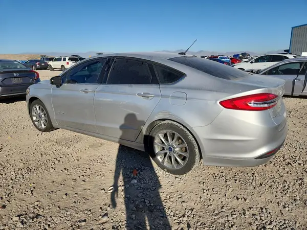 3FA6P0LU3HR237961 2017 FORD FUSION - Image 2