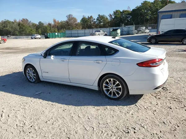 3FA6P0LU3HR258437 2017 FORD FUSION - Image 2