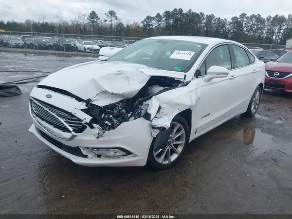 3FA6P0LU3HR304011 2017 FORD FUSION - Image 2