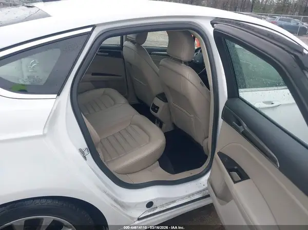 3FA6P0LU3HR304011 2017 FORD FUSION - Image 8