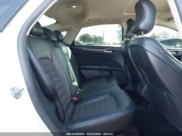 3FA6P0LU3HR325330 2017 FORD FUSION - Image 8