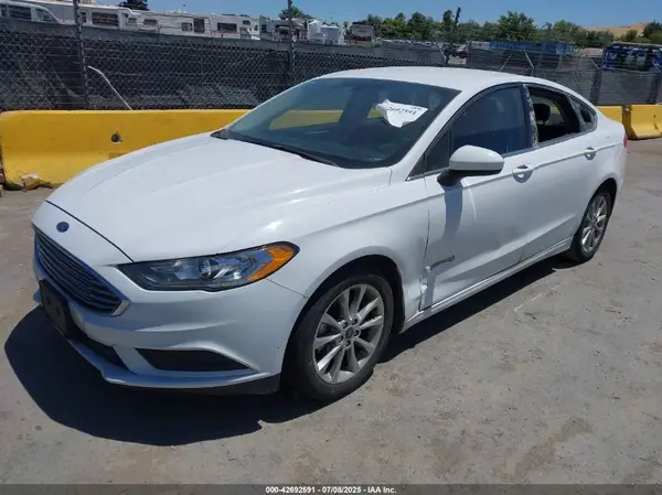 3FA6P0LU3HR326980 2017 FORD FUSION - Image 2