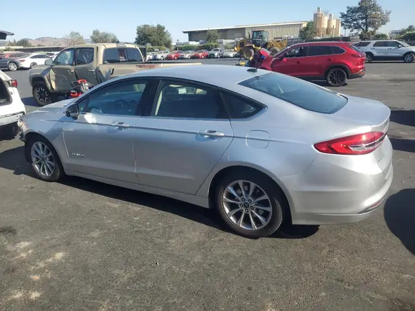 3FA6P0LU3HR385687 2017 FORD FUSION - Image 2