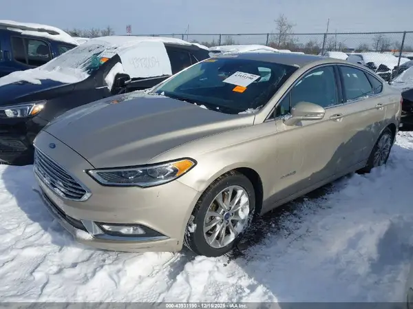3FA6P0LU3HR400589 2017 FORD FUSION - Image 2
