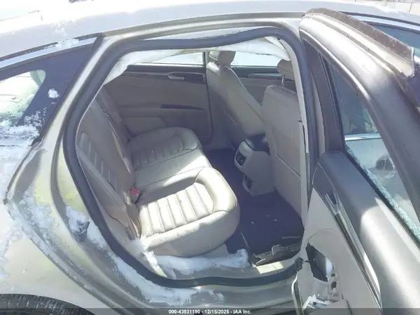 3FA6P0LU3HR400589 2017 FORD FUSION - Image 8