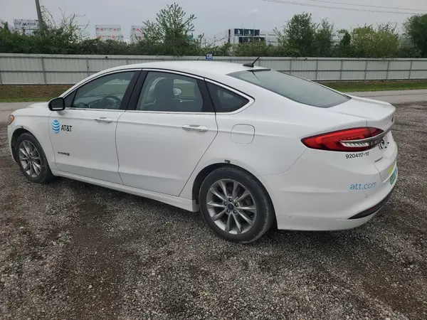 3FA6P0LU3HR409096 2017 FORD FUSION - Image 2