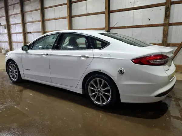 3FA6P0LU3HR410135 2017 FORD FUSION - Image 2