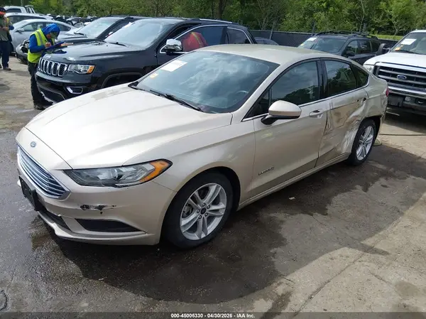 3FA6P0LU3JR102002 2018 FORD FUSION - Image 2