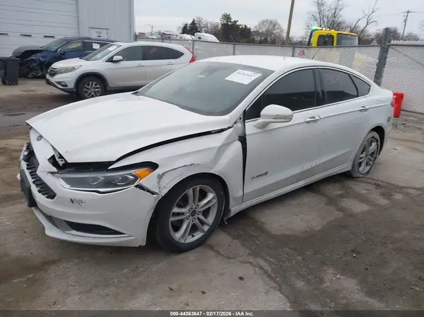 3FA6P0LU3JR118717 2018 FORD FUSION - Image 2