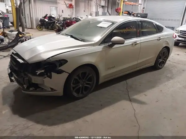 3FA6P0LU3JR138689 2018 FORD FUSION - Image 2