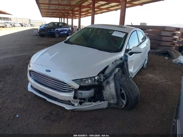 3FA6P0LU3JR150616 2018 FORD FUSION - Image 2