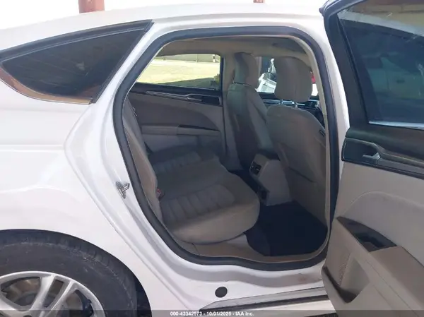 3FA6P0LU3JR150616 2018 FORD FUSION - Image 8