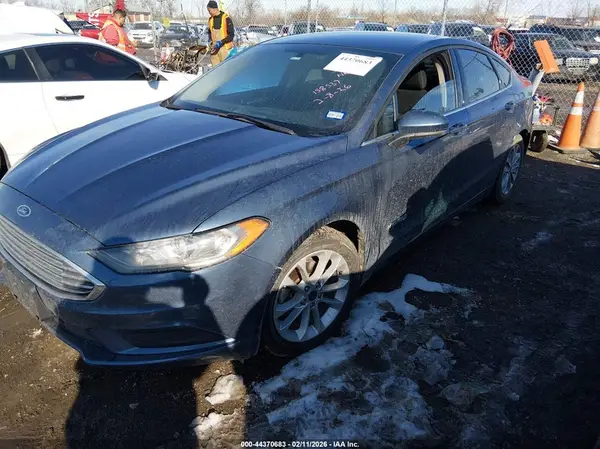 3FA6P0LU3JR158537 2018 FORD FUSION - Image 2
