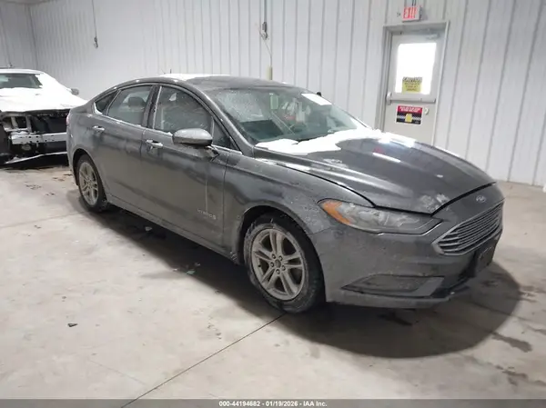 3FA6P0LU3JR232443 2018 FORD FUSION - Image 1