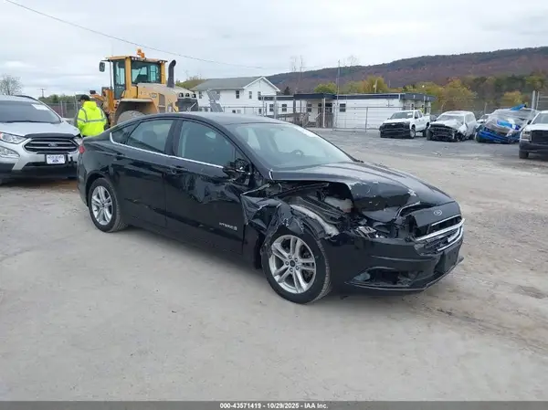 3FA6P0LU3JR235522 2018 FORD FUSION - Image 1