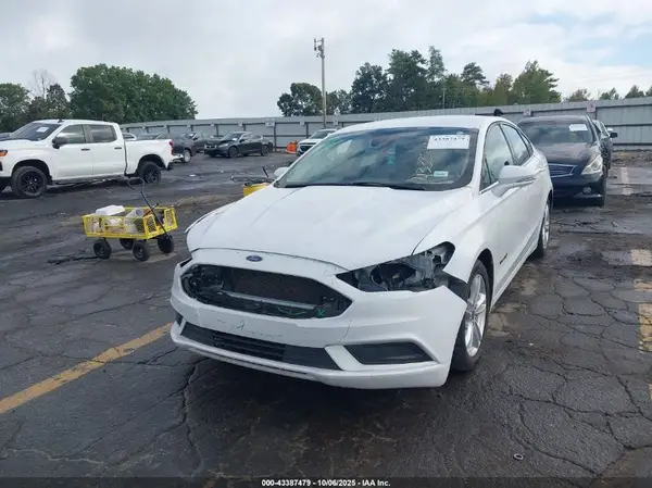 3FA6P0LU3JR261134 2018 FORD FUSION - Image 2