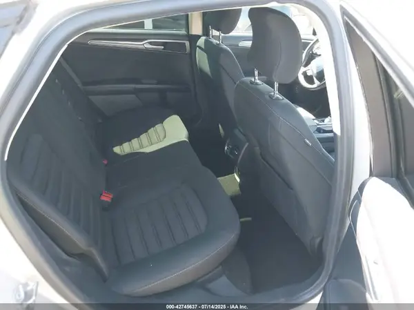 3FA6P0LU3KR105743 2019 FORD FUSION - Image 8