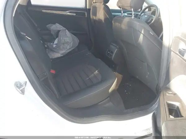 3FA6P0LU3KR106021 2019 FORD FUSION - Image 8