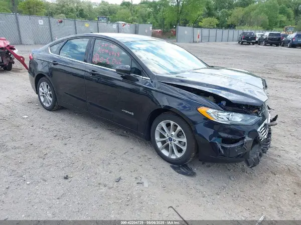3FA6P0LU3KR117794 2019 FORD FUSION - Image 1