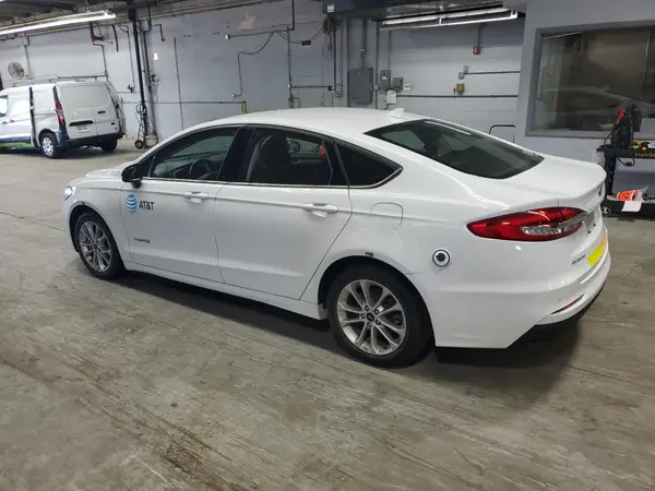 3FA6P0LU3KR119299 2019 FORD FUSION - Image 2