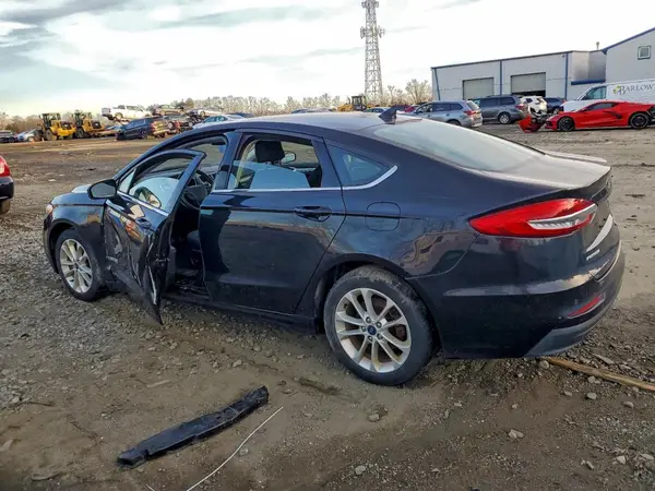 3FA6P0LU3KR125572 2019 FORD FUSION - Image 2