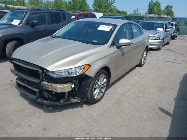 3FA6P0LU3KR129783 2019 FORD FUSION - Image 2
