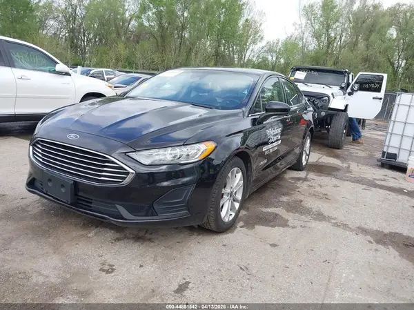 3FA6P0LU3KR139987 2019 FORD FUSION - Image 2