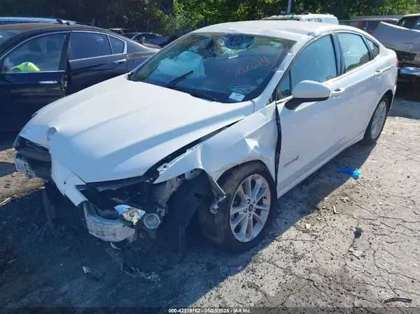3FA6P0LU3KR182614 2019 FORD FUSION - Image 2