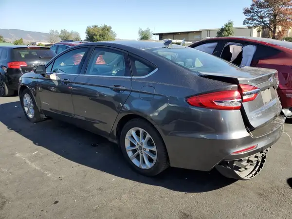 3FA6P0LU3KR202313 2019 FORD FUSION - Image 2