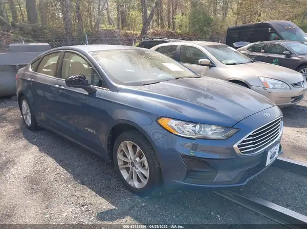 3FA6P0LU3KR204076 2019 FORD FUSION - Image 1
