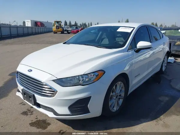 3FA6P0LU3KR207091 2019 FORD FUSION - Image 2