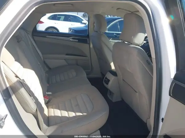 3FA6P0LU3KR207091 2019 FORD FUSION - Image 8