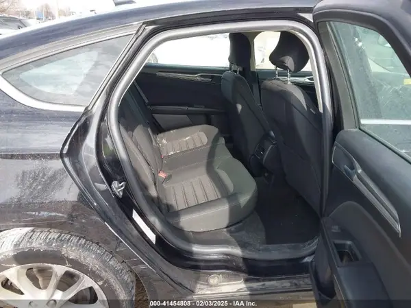 3FA6P0LU3KR210685 2019 FORD FUSION - Image 8