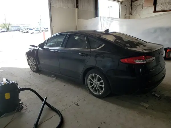 3FA6P0LU3KR226062 2019 FORD FUSION - Image 2