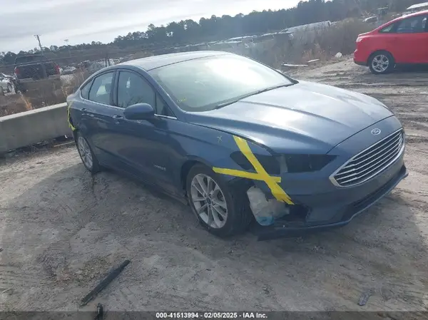 3FA6P0LU3KR243704 2019 FORD FUSION - Image 1