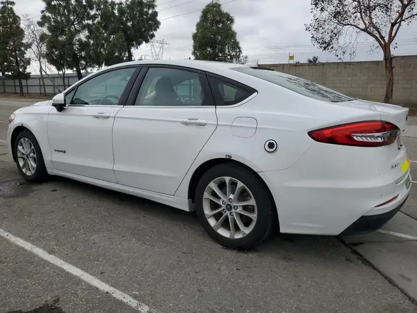 3FA6P0LU3KR263970 2019 FORD FUSION - Image 2
