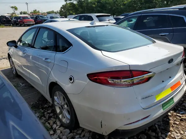 3FA6P0LU3KR263984 2019 FORD FUSION - Image 2