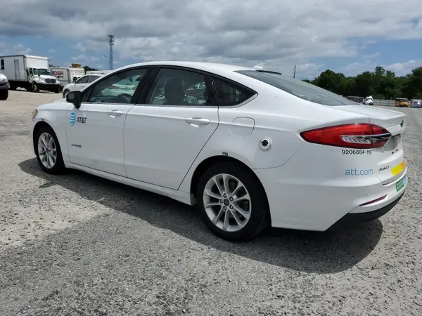 3FA6P0LU3KR285113 2019 FORD FUSION - Image 2
