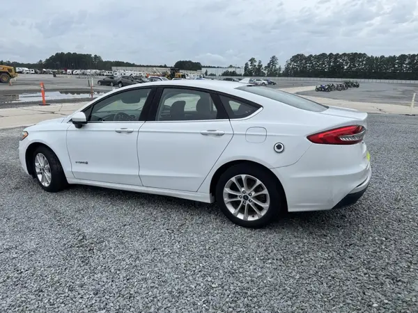 3FA6P0LU3KR285127 2019 FORD FUSION - Image 2