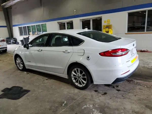 3FA6P0LU3KR285130 2019 FORD FUSION - Image 2